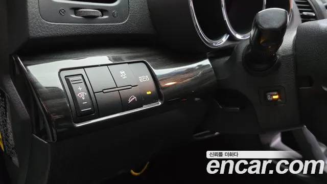 Kia Sorento 2011 thumb 10