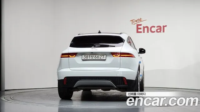 Jaguar E-Pace 2020 thumb 8