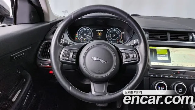 Jaguar E-Pace 2020 thumb 3