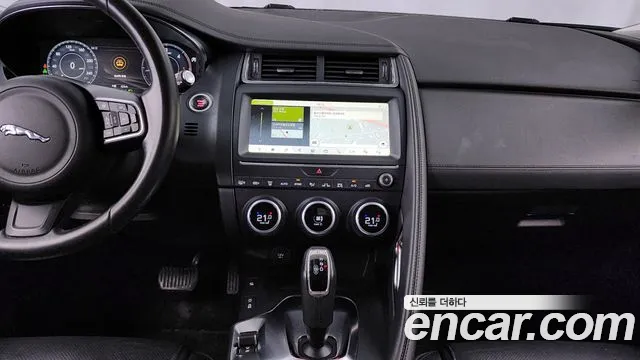 Jaguar E-Pace 2020 thumb 10