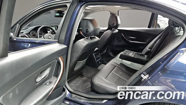BMW 3 серии 2015 thumb 4