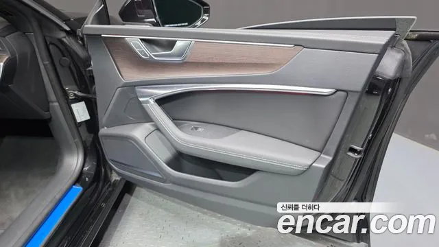 Audi A7 2023 thumb 9