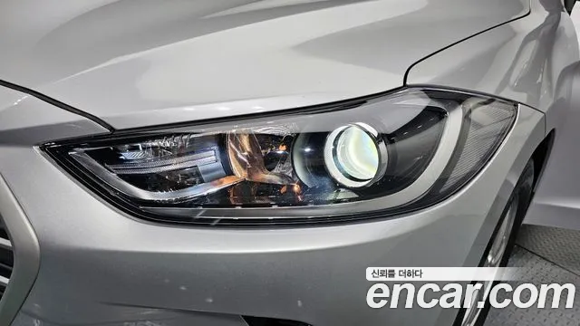 Hyundai Avante 2015 thumb 4