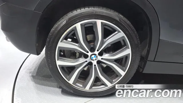 BMW X2 2021 thumb 3
