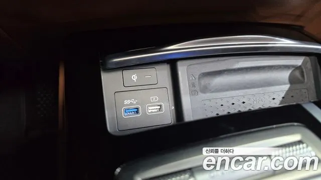 Genesis G80 2021 thumb 2