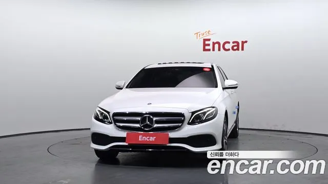 Mercedes-Benz E-Class 2018 thumb 5
