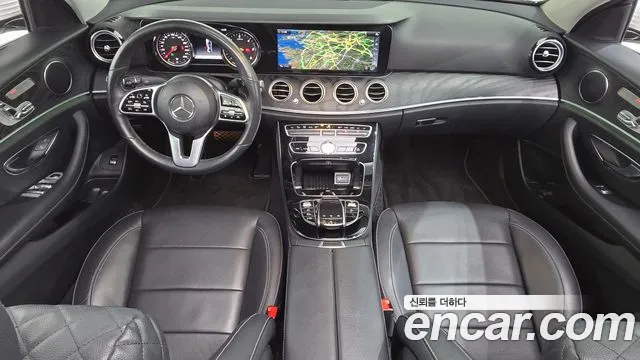 Mercedes-Benz E-Class 2018 thumb 2