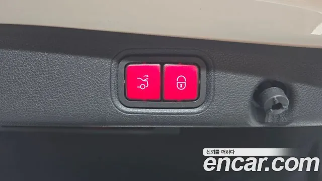Mercedes-Benz E-Class 2018 thumb 6