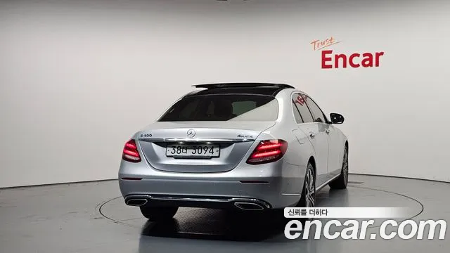 Mercedes-Benz E-Class 2017 thumb 12