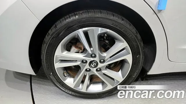 Hyundai AD 2018 thumb 9