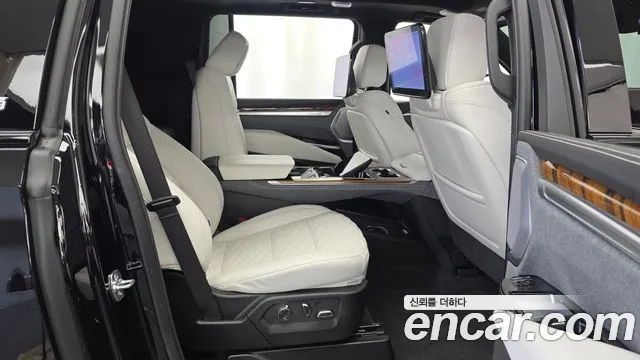 Cadillac Escalade 2025 thumb 10