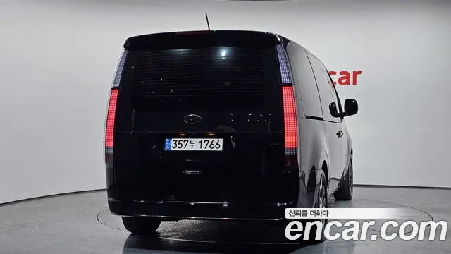 Hyundai Staria 2021 thumb 9