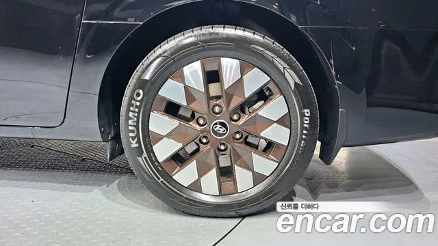 Hyundai Staria 2021 thumb 12
