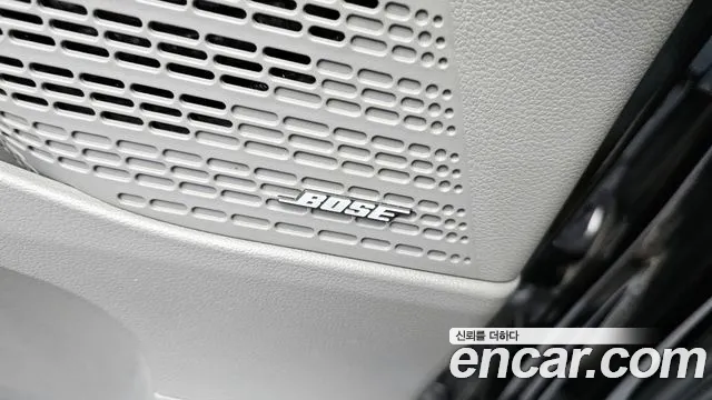 Hyundai Staria 2021 thumb 5