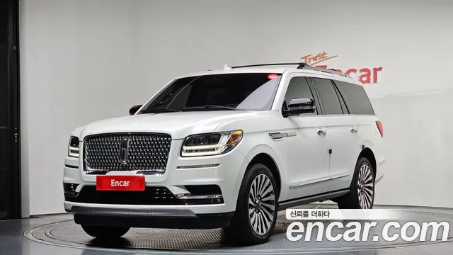 Lincoln Navigator 2021 thumb 9