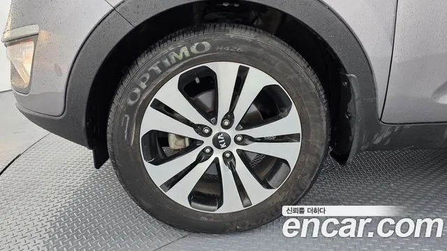 Kia Sportage 2012 thumb 12