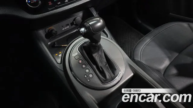 Kia Sportage 2012 thumb 10