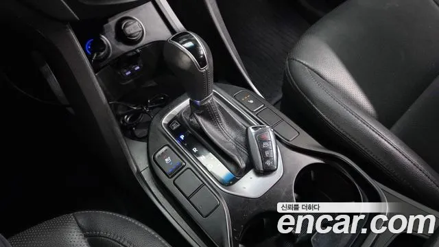Hyundai Санта Фе 2013 thumb 9