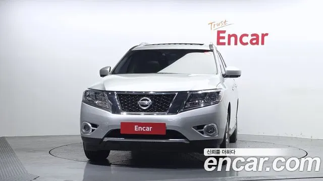 Nissan Pathfinder 2015 thumb 3