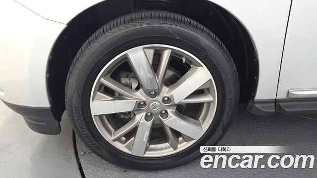 Nissan Pathfinder 2015 thumb 12