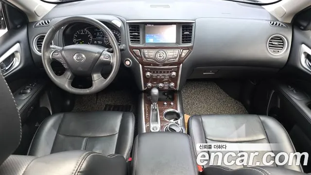 Nissan Pathfinder 2015 thumb 2