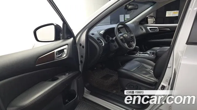 Nissan Pathfinder 2015 thumb 5