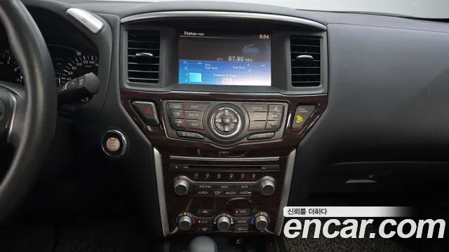 Nissan Pathfinder 2015 thumb 11