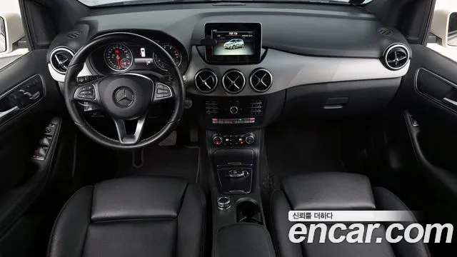 Mercedes-Benz B-Class 2018 thumb 6