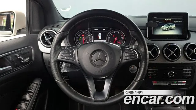 Mercedes-Benz B-Class 2018 thumb 7