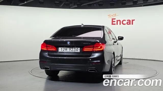 BMW 5 серии 2018 thumb 4