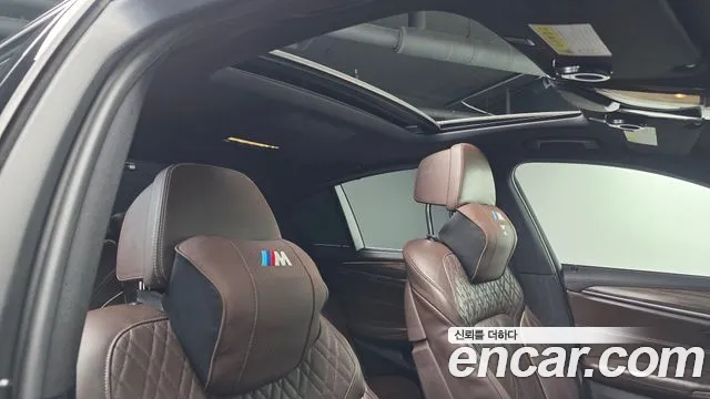 BMW 5 серии 2018 thumb 8