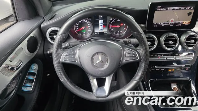 Mercedes-Benz GLC 2018 thumb 9