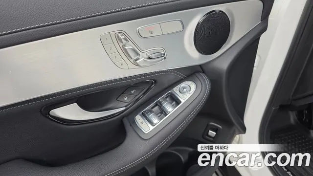 Mercedes-Benz GLC 2018 thumb 11