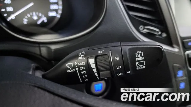 Hyundai Santafe 2017 thumb 11