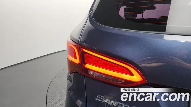 Hyundai Santafe 2017 thumb 9