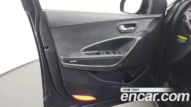 Hyundai Santafe 2017 thumb 3