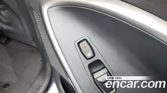 Hyundai Santafe 2017 thumb 4
