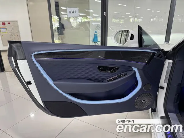 Bentley Continental 2025 thumb 10