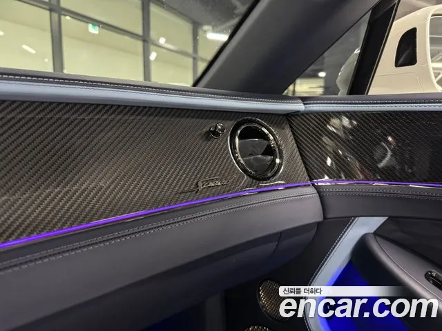 Bentley Continental 2025 thumb 12