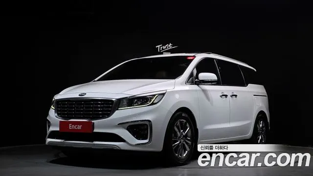 Kia Carnival 2018 thumb 5