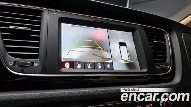 Kia Carnival 2018 thumb 2