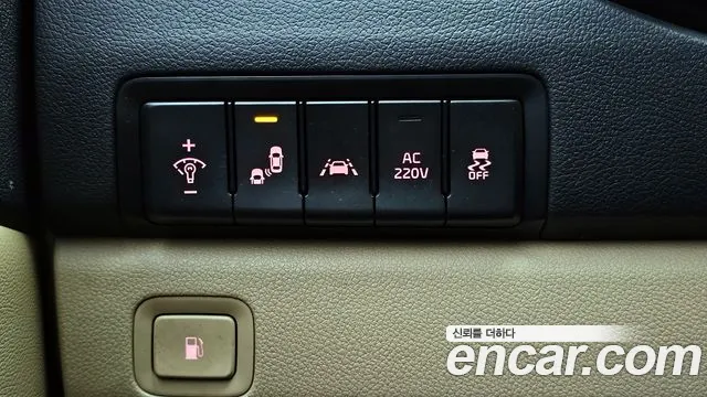 Kia Carnival 2018 thumb 6