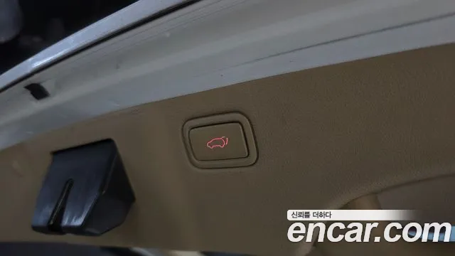 Kia Carnival 2018 thumb 11