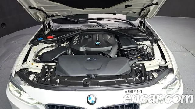BMW 3 серии 2017 thumb 8