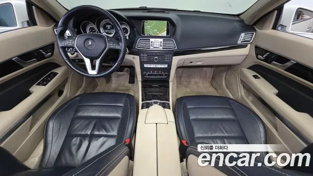 Mercedes-Benz E-Class 2015 thumb 12