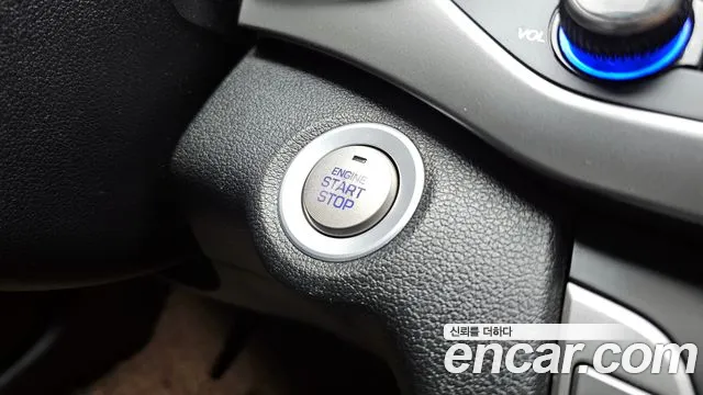 Hyundai Avante 2017 thumb 10