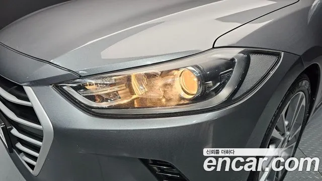 Hyundai Avante 2017 thumb 3