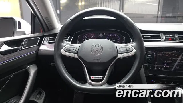 Volkswagen Passat GT 2021 thumb 10