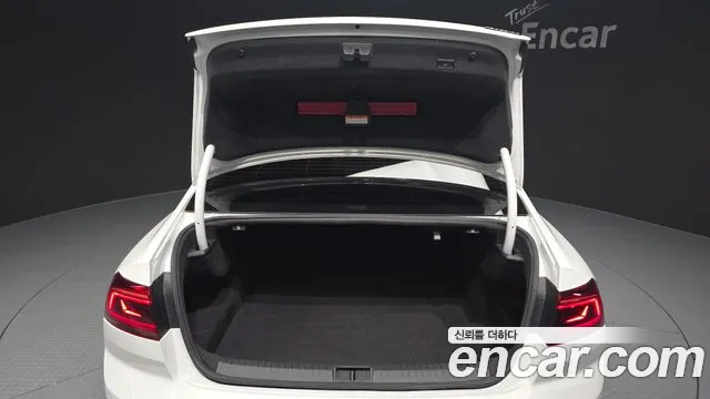 Volkswagen Passat GT 2021 thumb 7