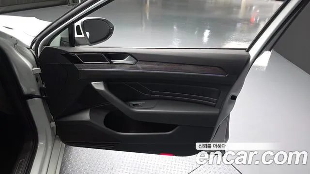 Volkswagen Passat GT 2021 thumb 12